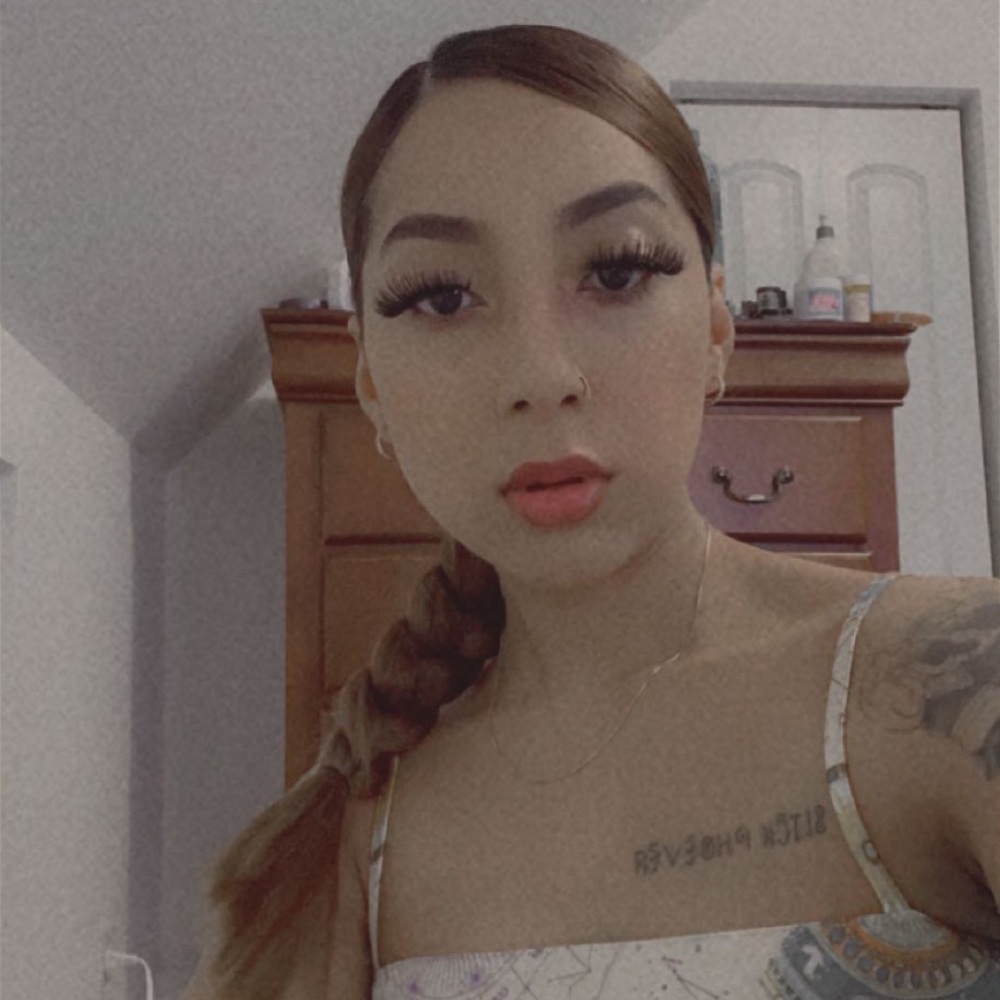 Meet your Posher, Selena